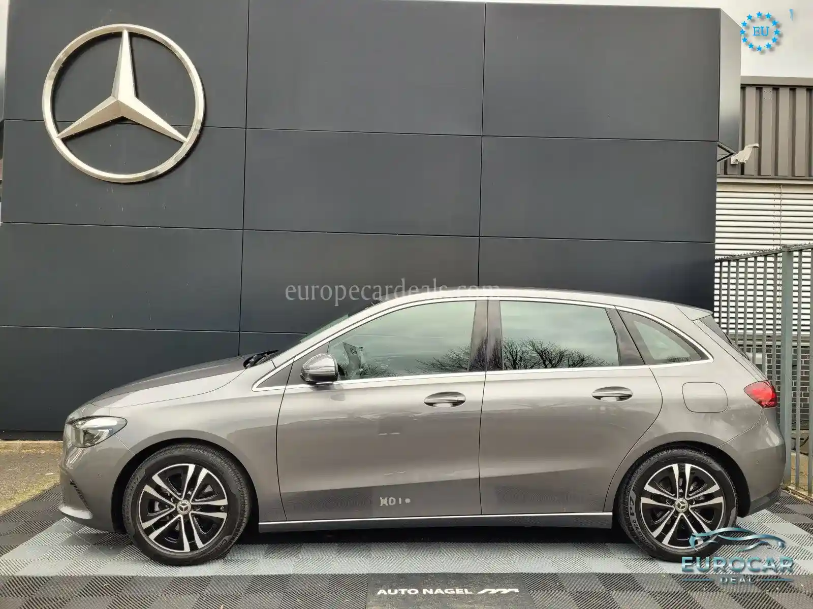 Mercedes-Benz B 200