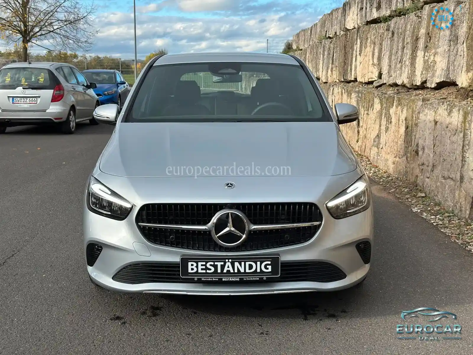 Mercedes-Benz B 180
