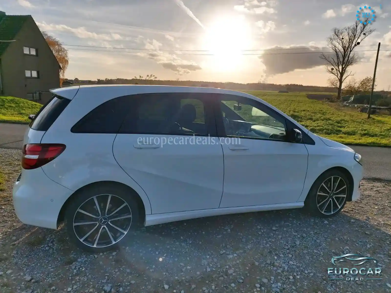 Mercedes-Benz B 180