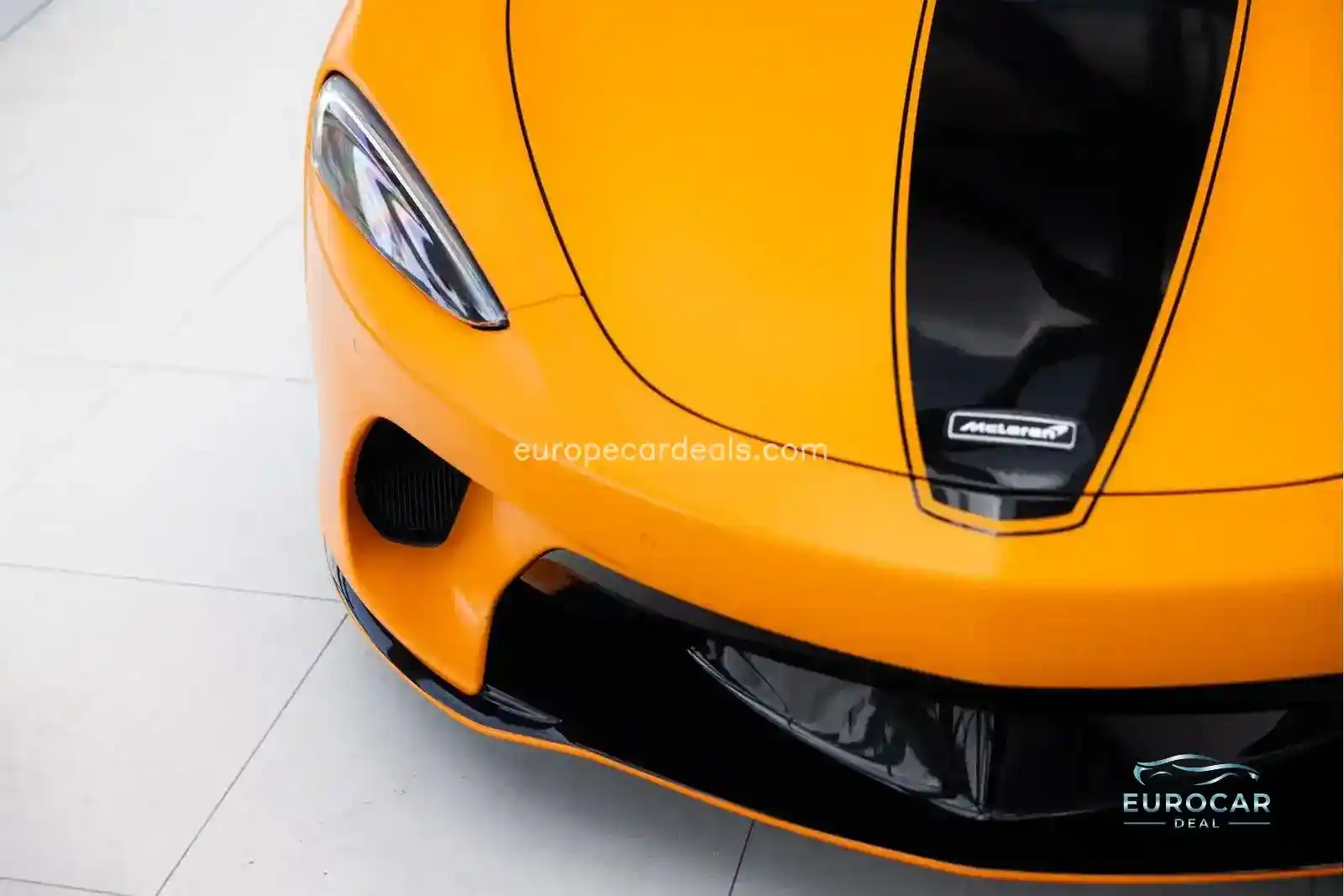 McLaren GT