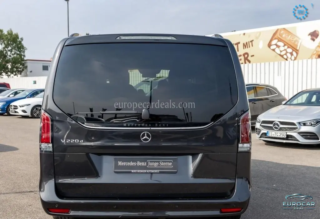 Mercedes-Benz V 220
