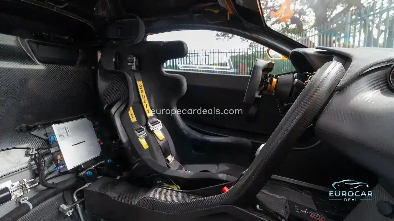 McLaren P1