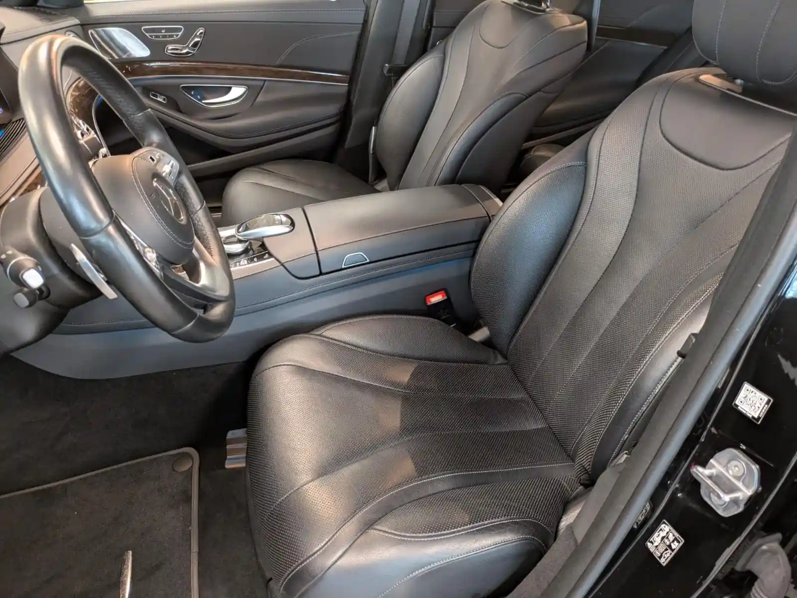 Mercedes-Benz S 560