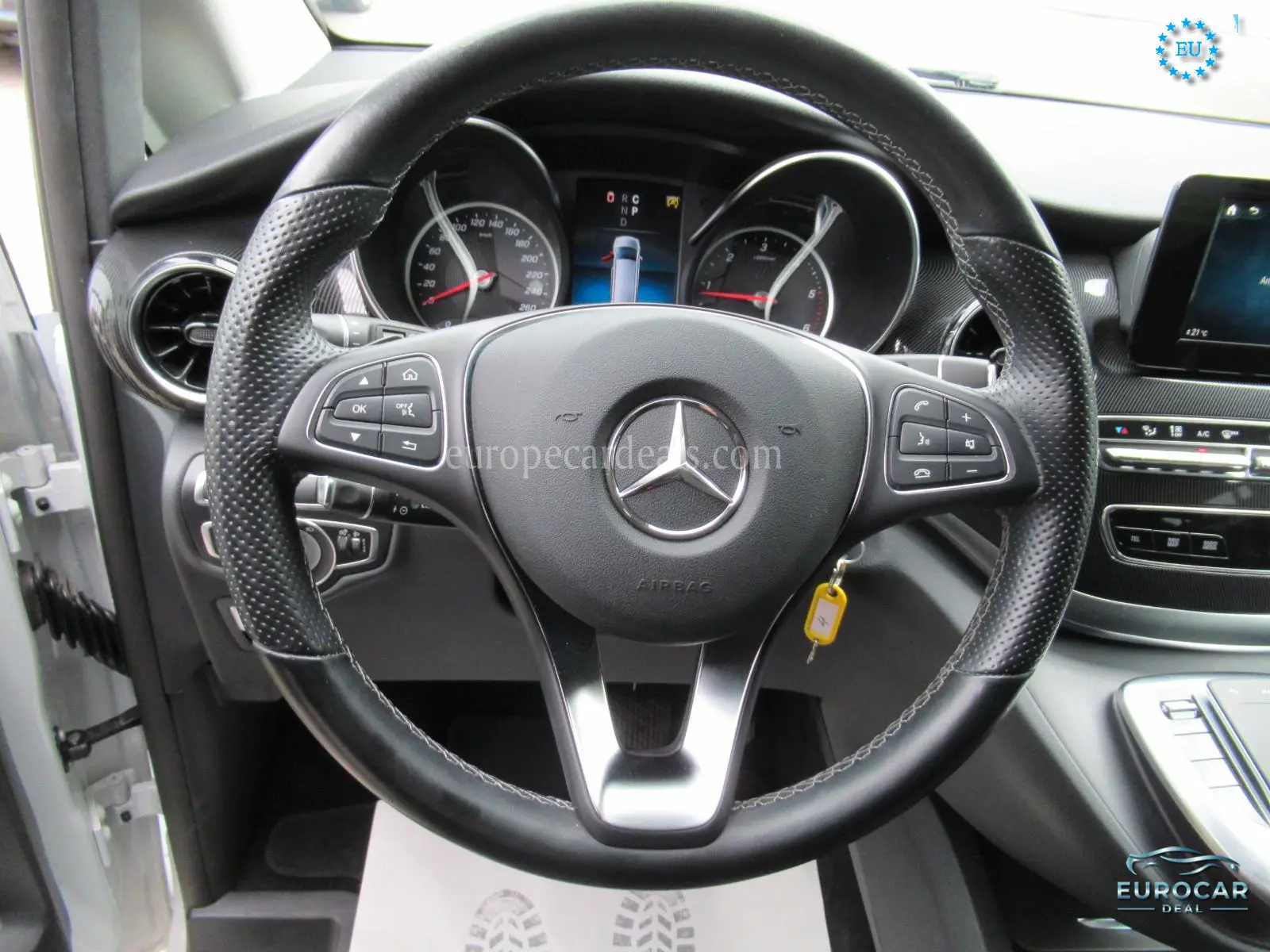 Mercedes-Benz V 220