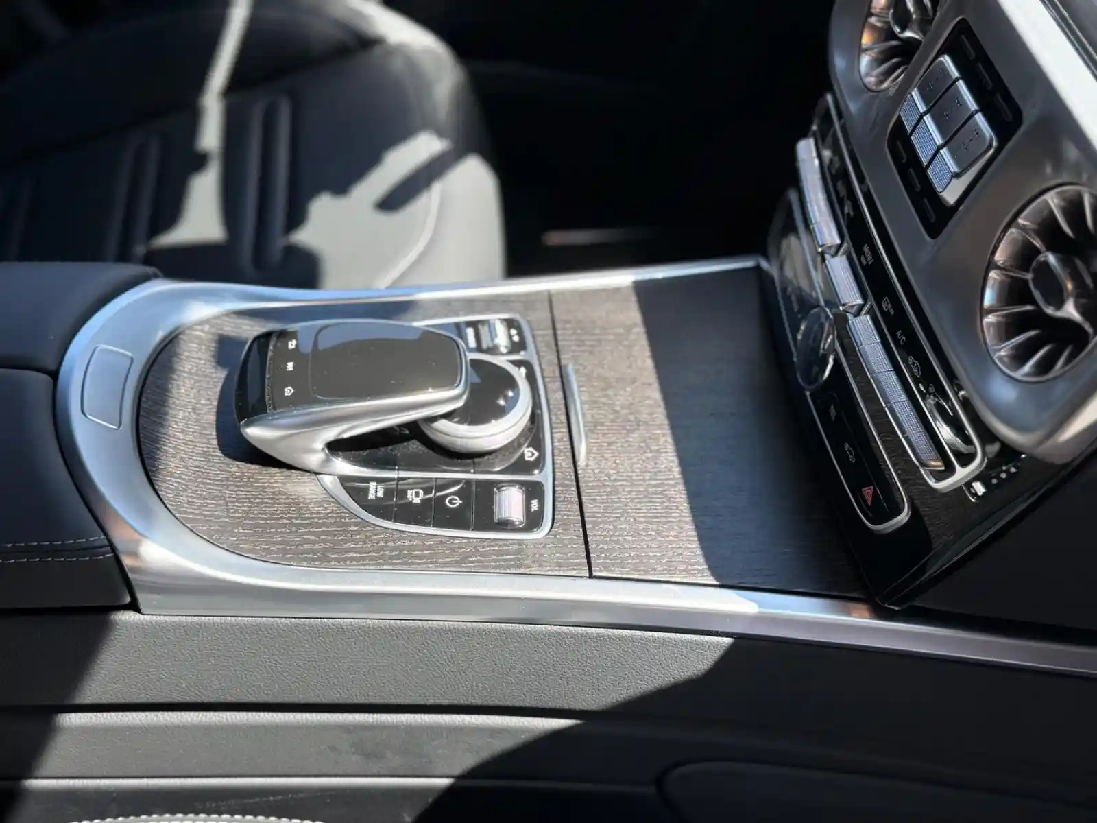 Mercedes-Benz G 500