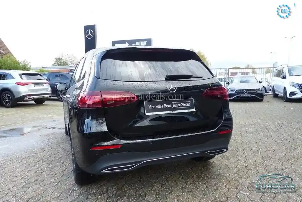 Mercedes-Benz B 180