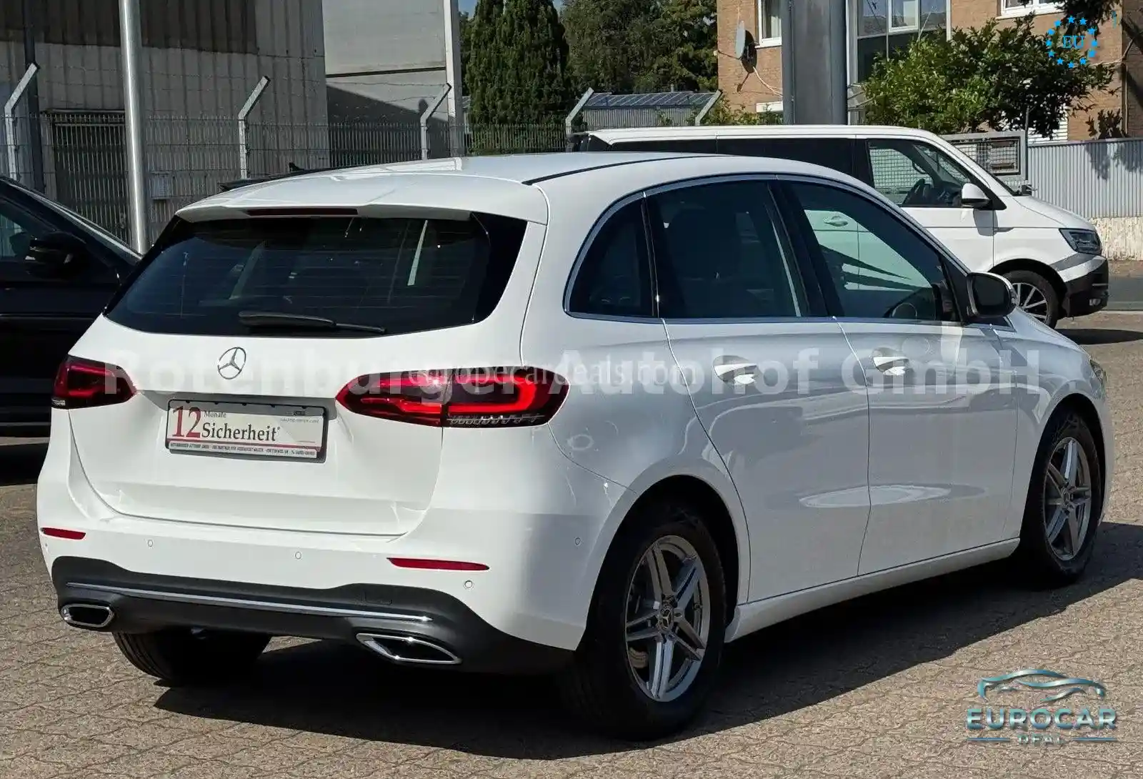 Mercedes-Benz B 180