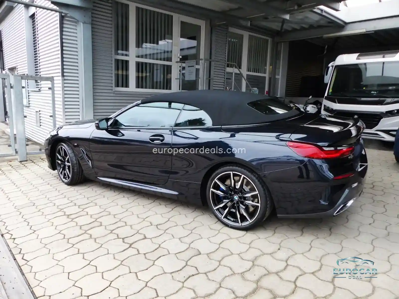 BMW M850