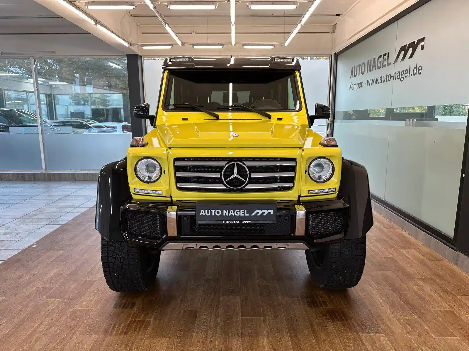 Mercedes-Benz G 500