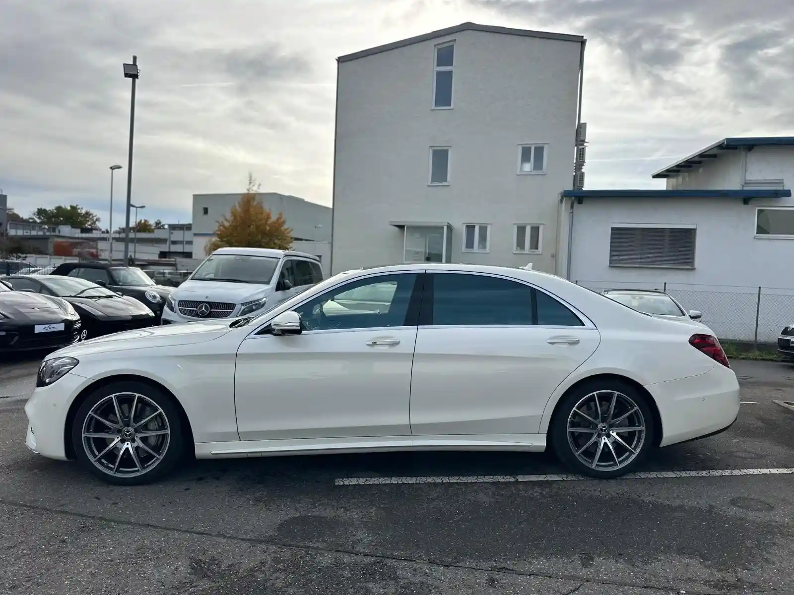 Mercedes-Benz S 560