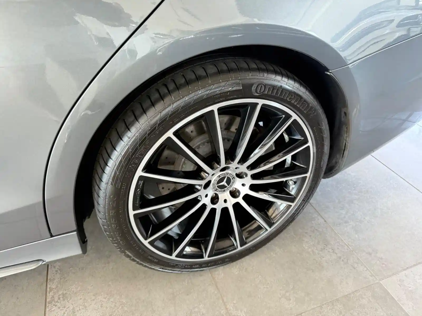 Mercedes-Benz S 560