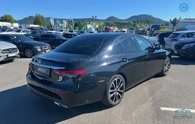 Mercedes-Benz E 200