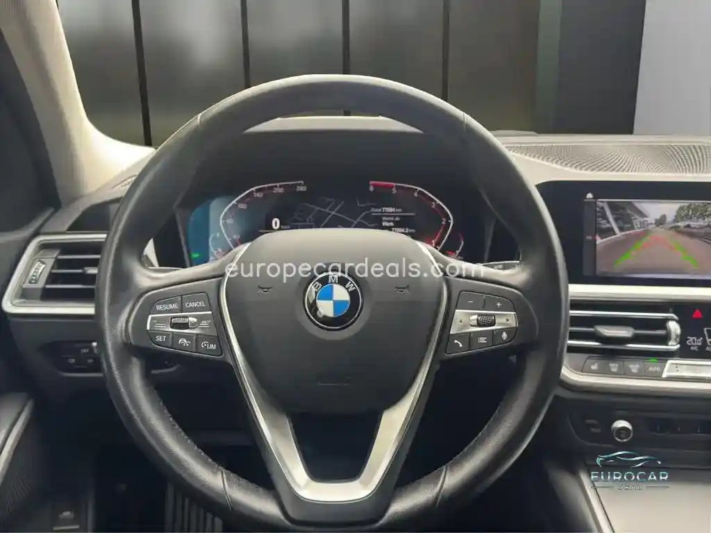 BMW 330