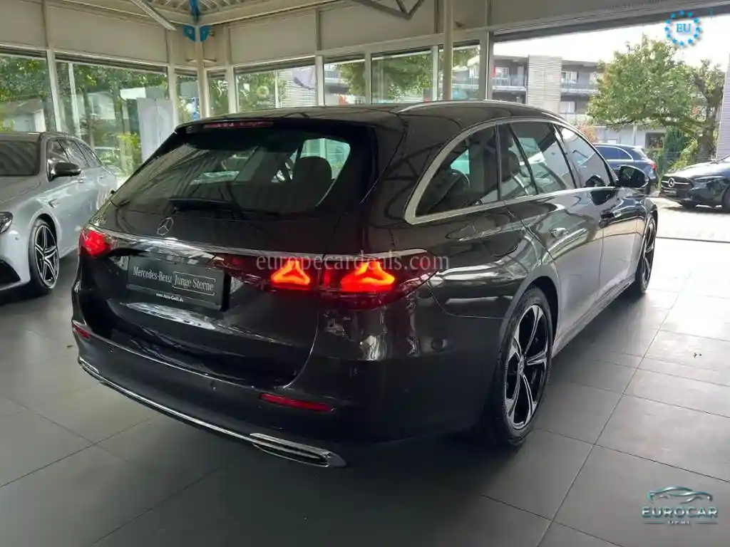 Mercedes-Benz E 220