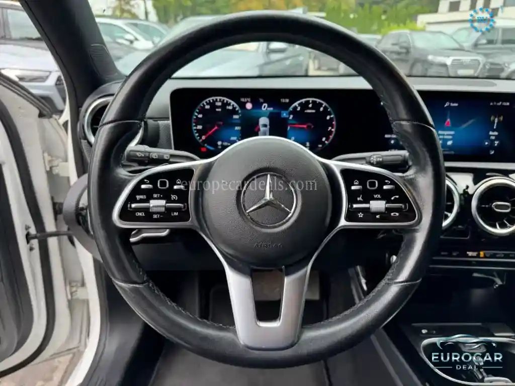 Mercedes-Benz A 220