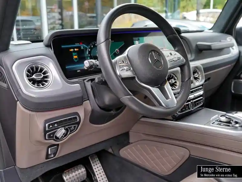 Mercedes-Benz G 500