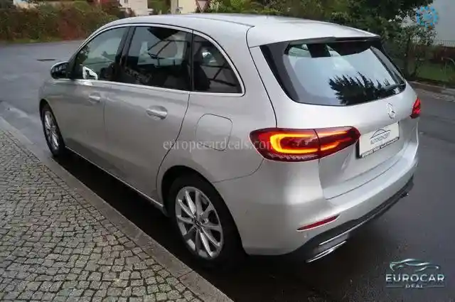 Mercedes-Benz B 200
