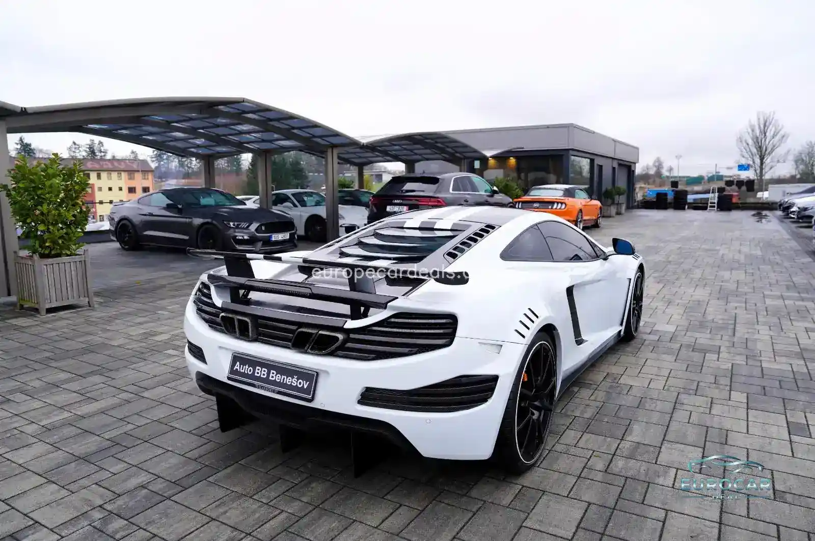 McLaren MP4-12C