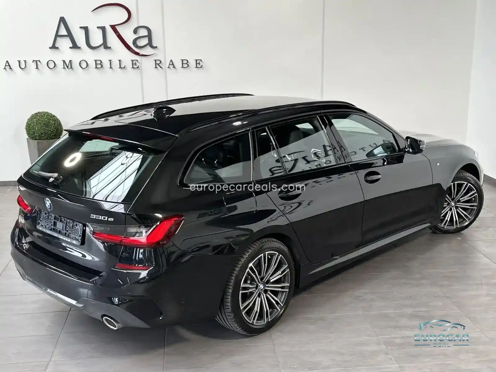 BMW 330