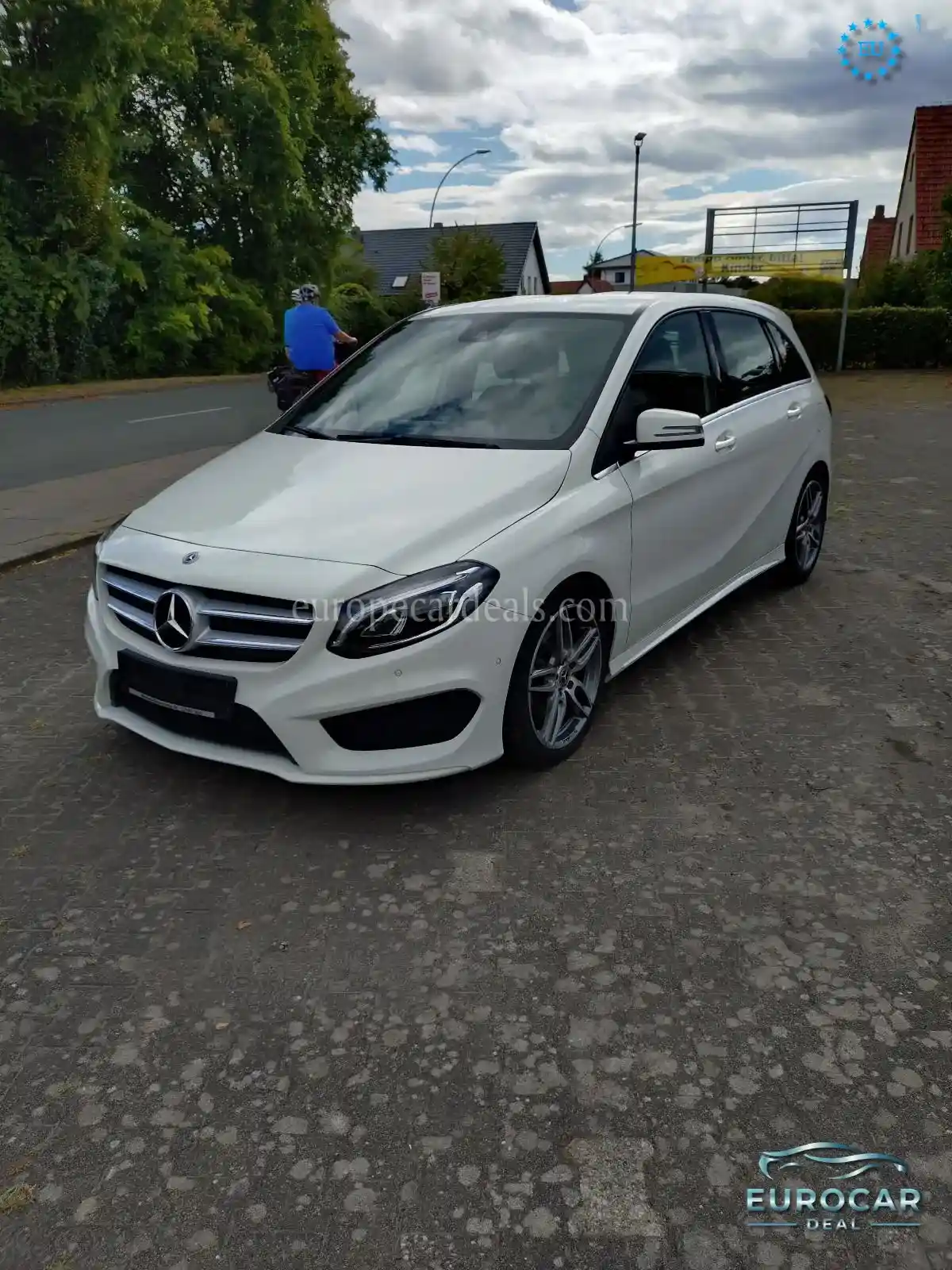Mercedes-Benz B 180