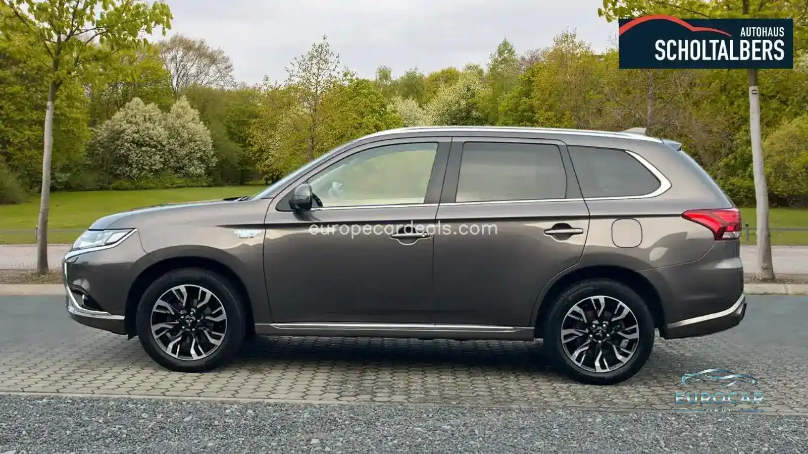 Mitsubishi Plug-in Hybrid Outlander