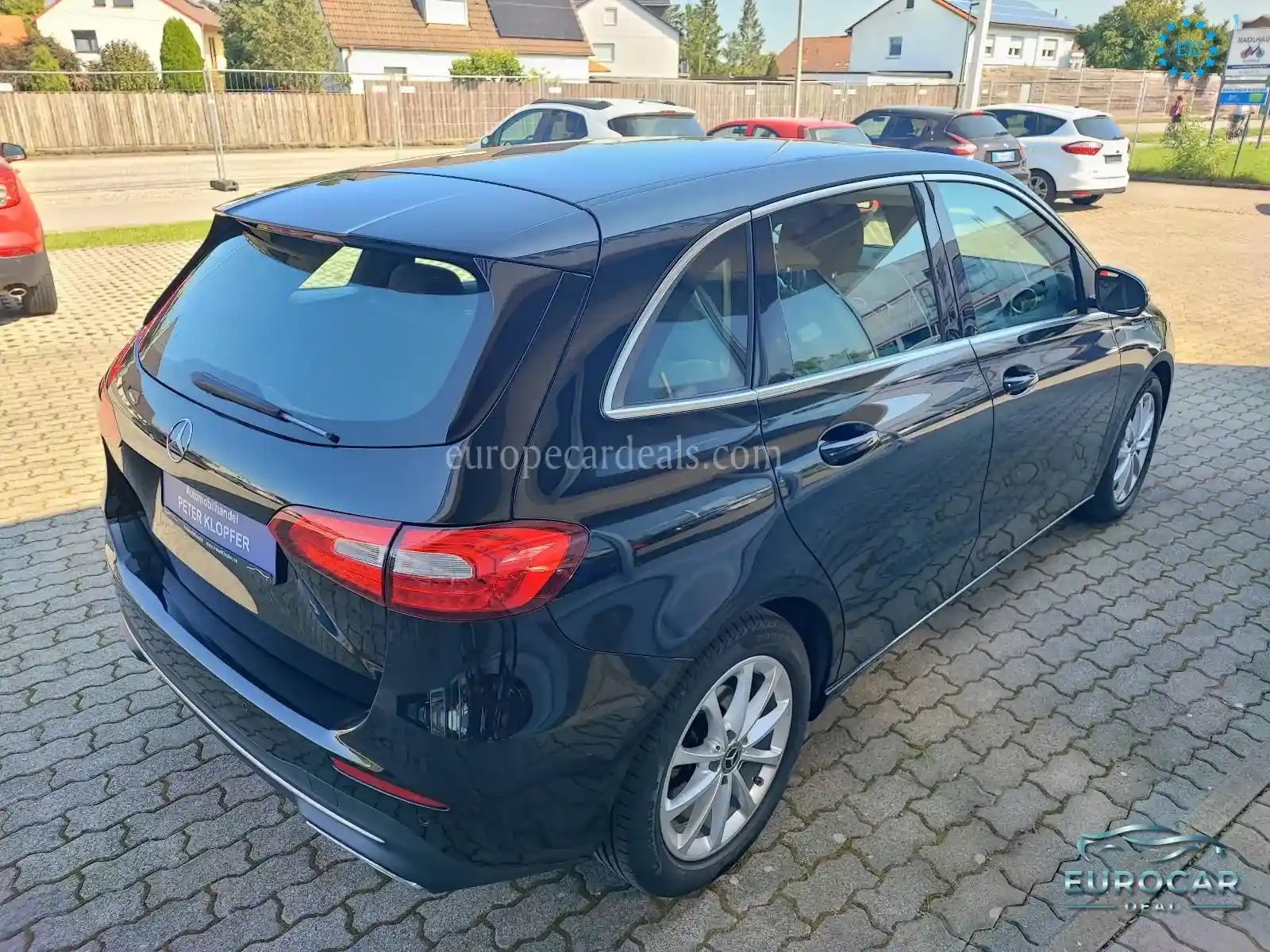 Mercedes-Benz B 180