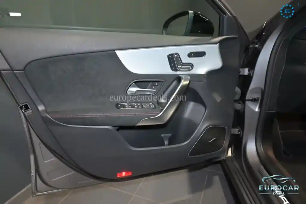 Mercedes-Benz A 35 AMG