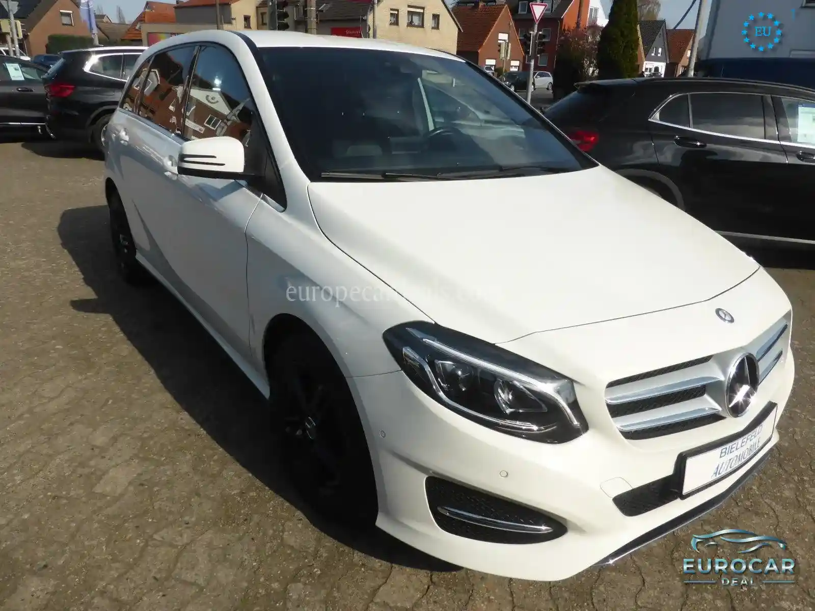 Mercedes-Benz B 180