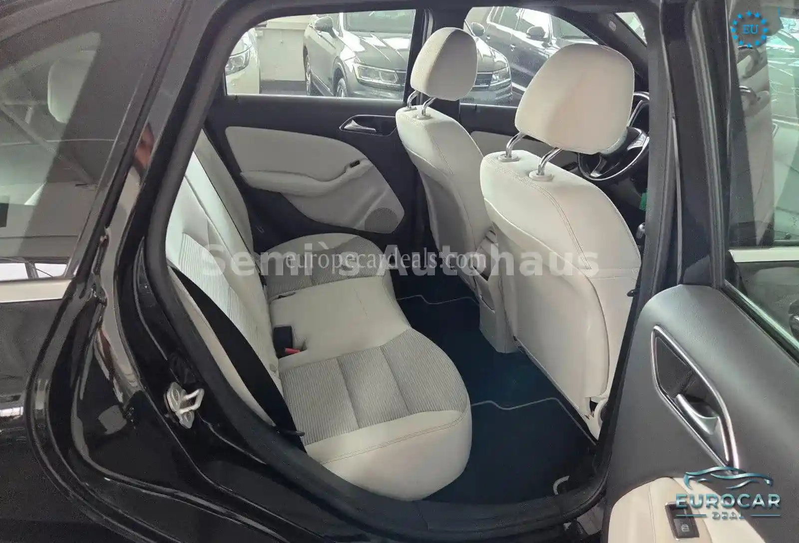 Mercedes-Benz B 180