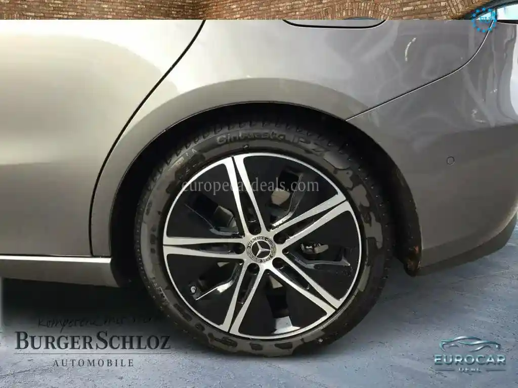 Mercedes-Benz B 220