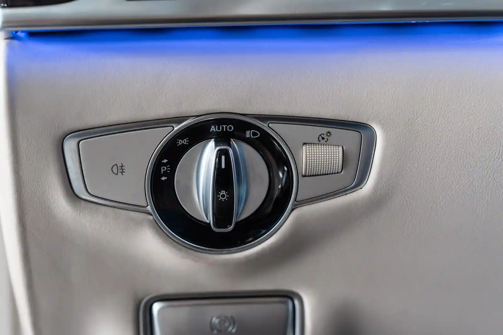 Mercedes-Benz S 560