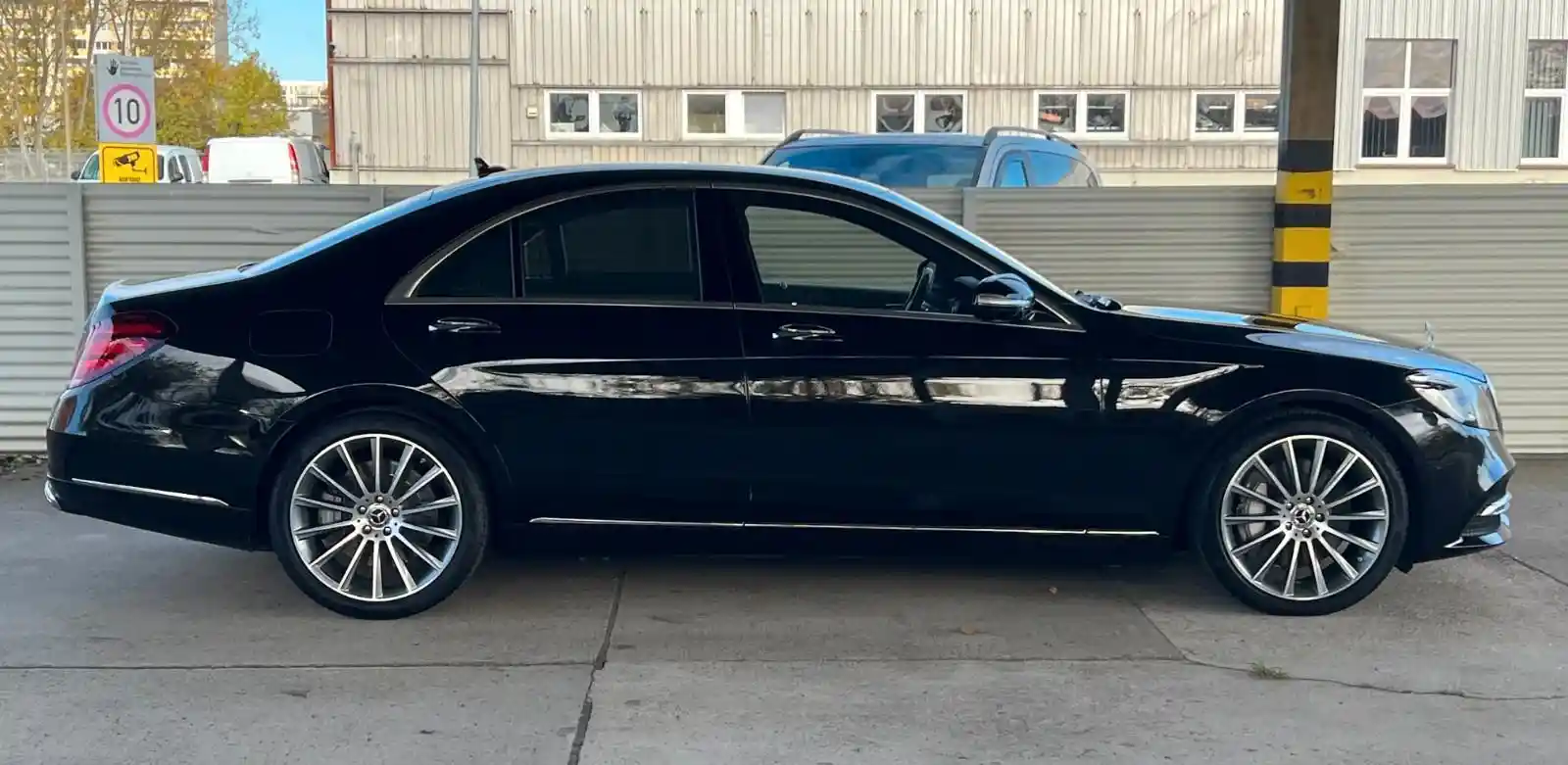Mercedes-Benz S 560