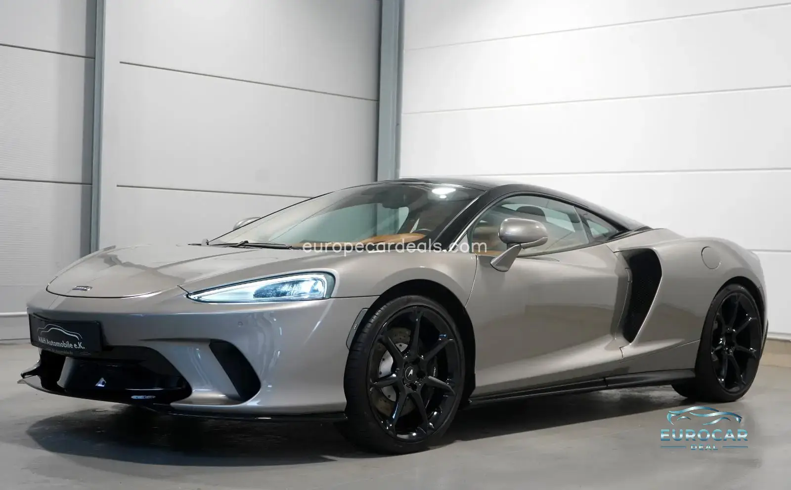 McLaren GT