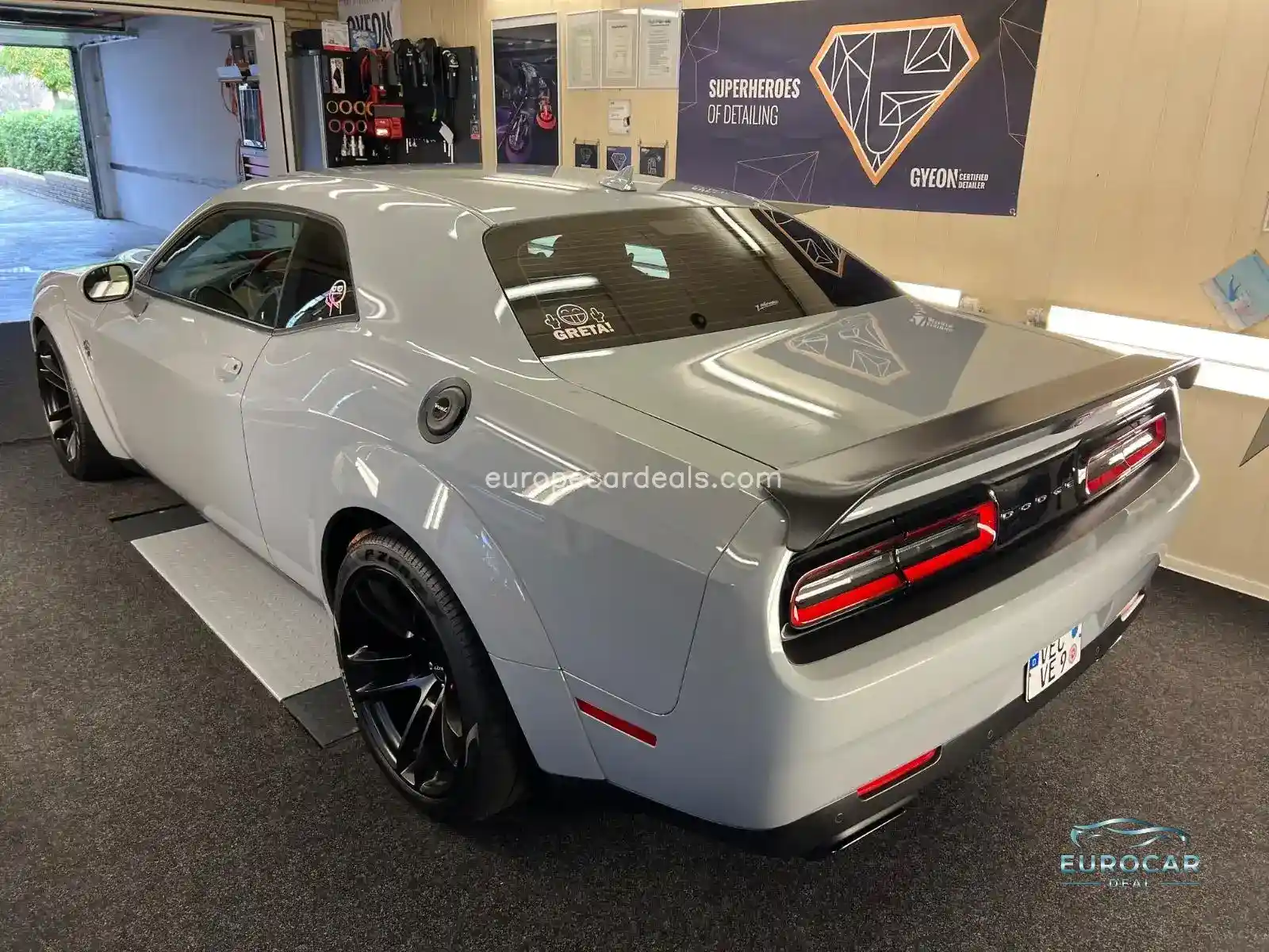 Dodge Challenger
