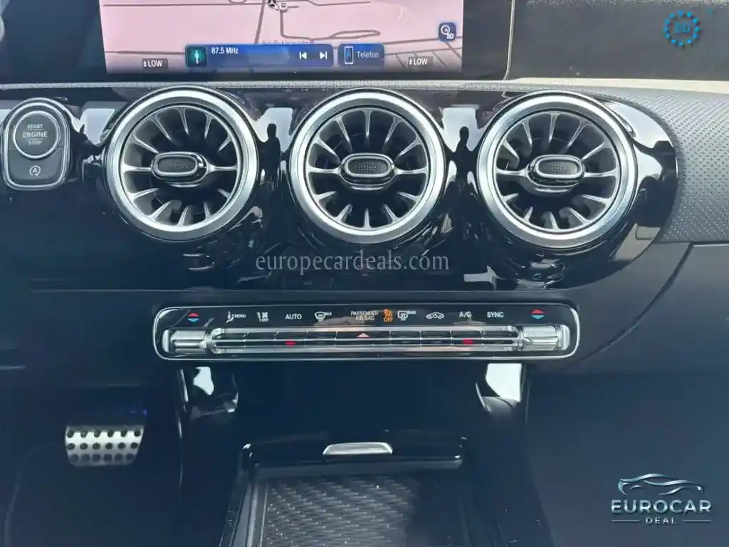 Mercedes-Benz CLA 200