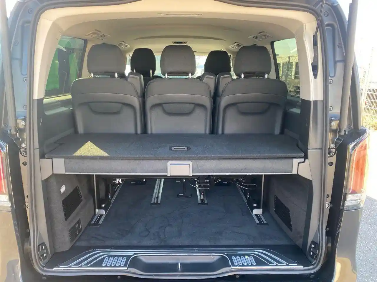 Mercedes-Benz V 250