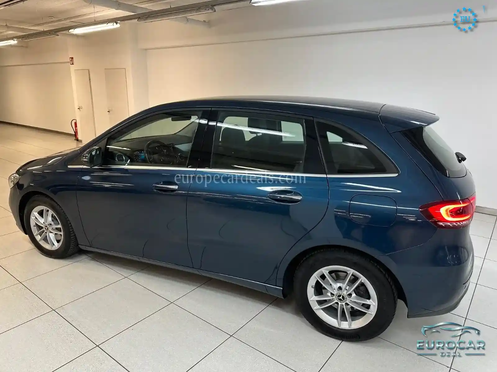 Mercedes-Benz B 180