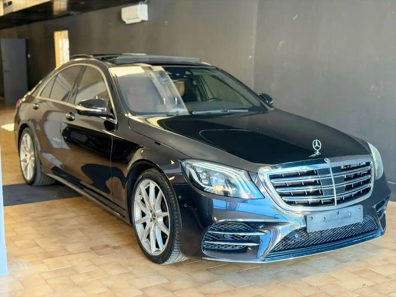 Mercedes-Benz S 560