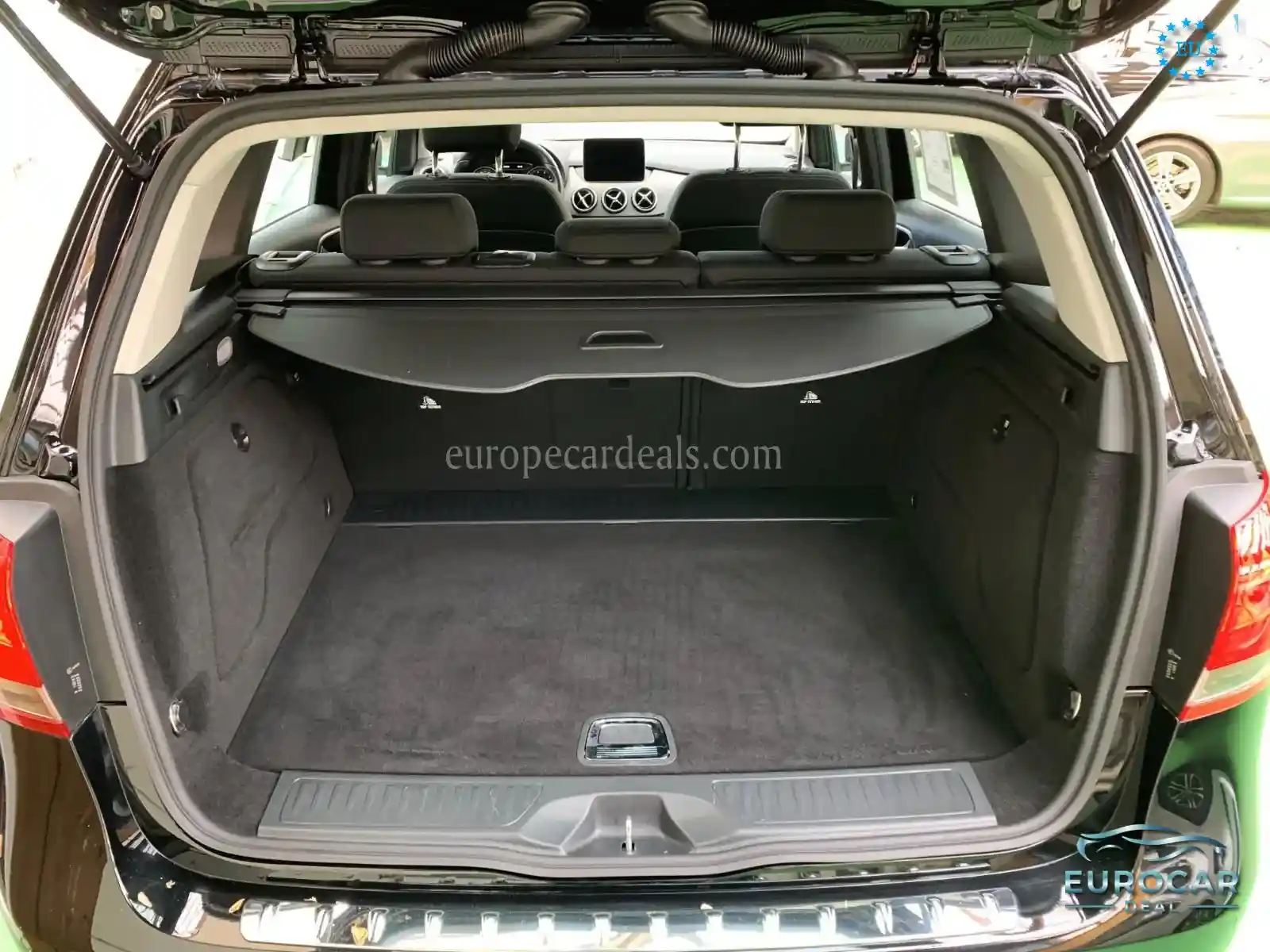 Mercedes-Benz B 180