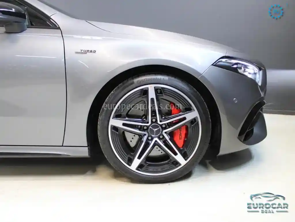 Mercedes-Benz A 45 AMG