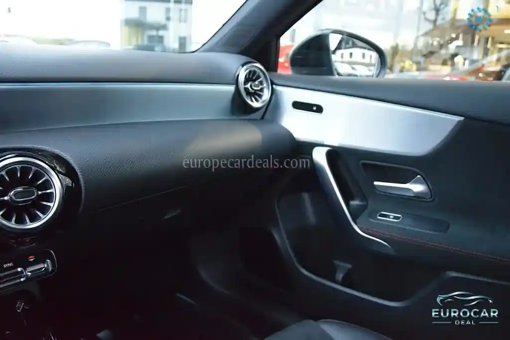 Mercedes-Benz A 35 AMG