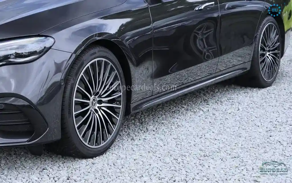 Mercedes-Benz E 200