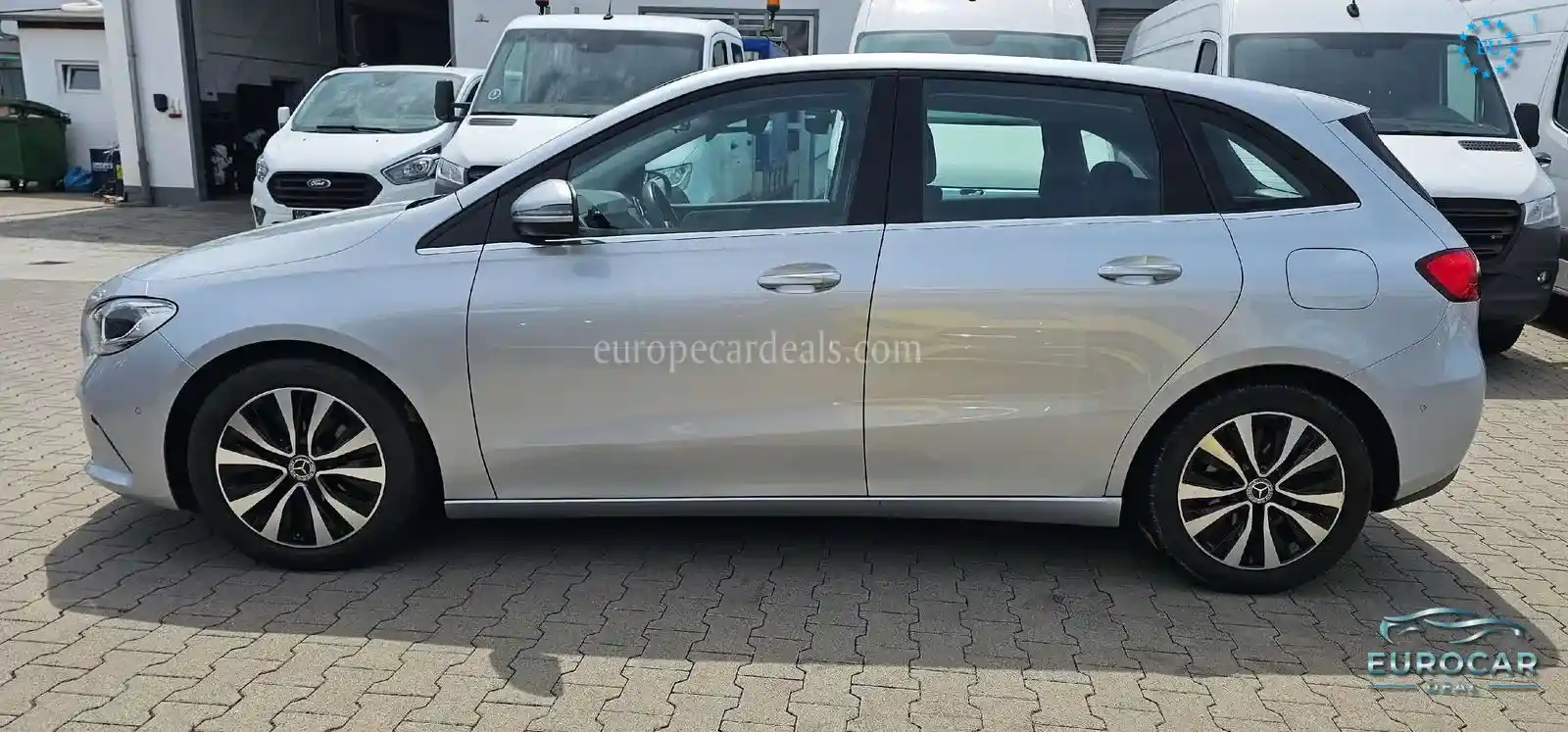Mercedes-Benz B 180