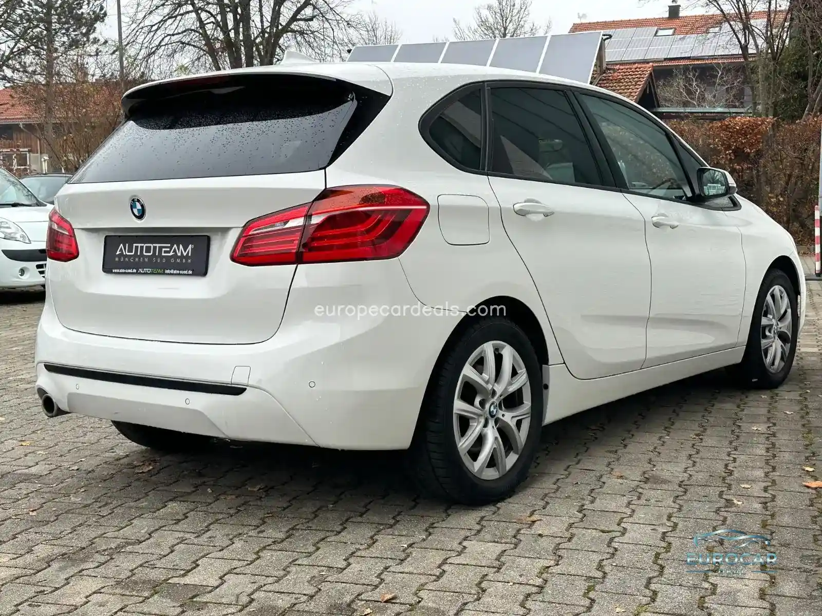 BMW 225