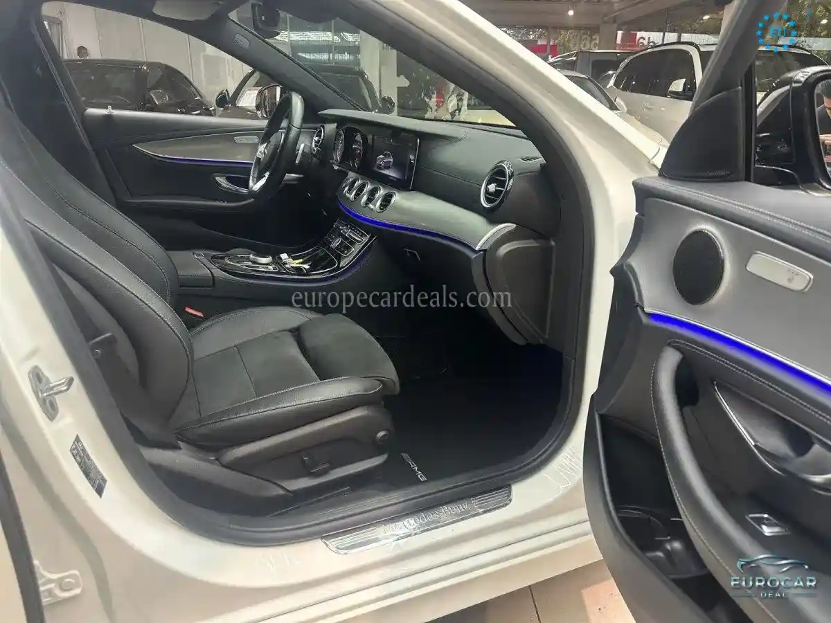 Mercedes-Benz E 220