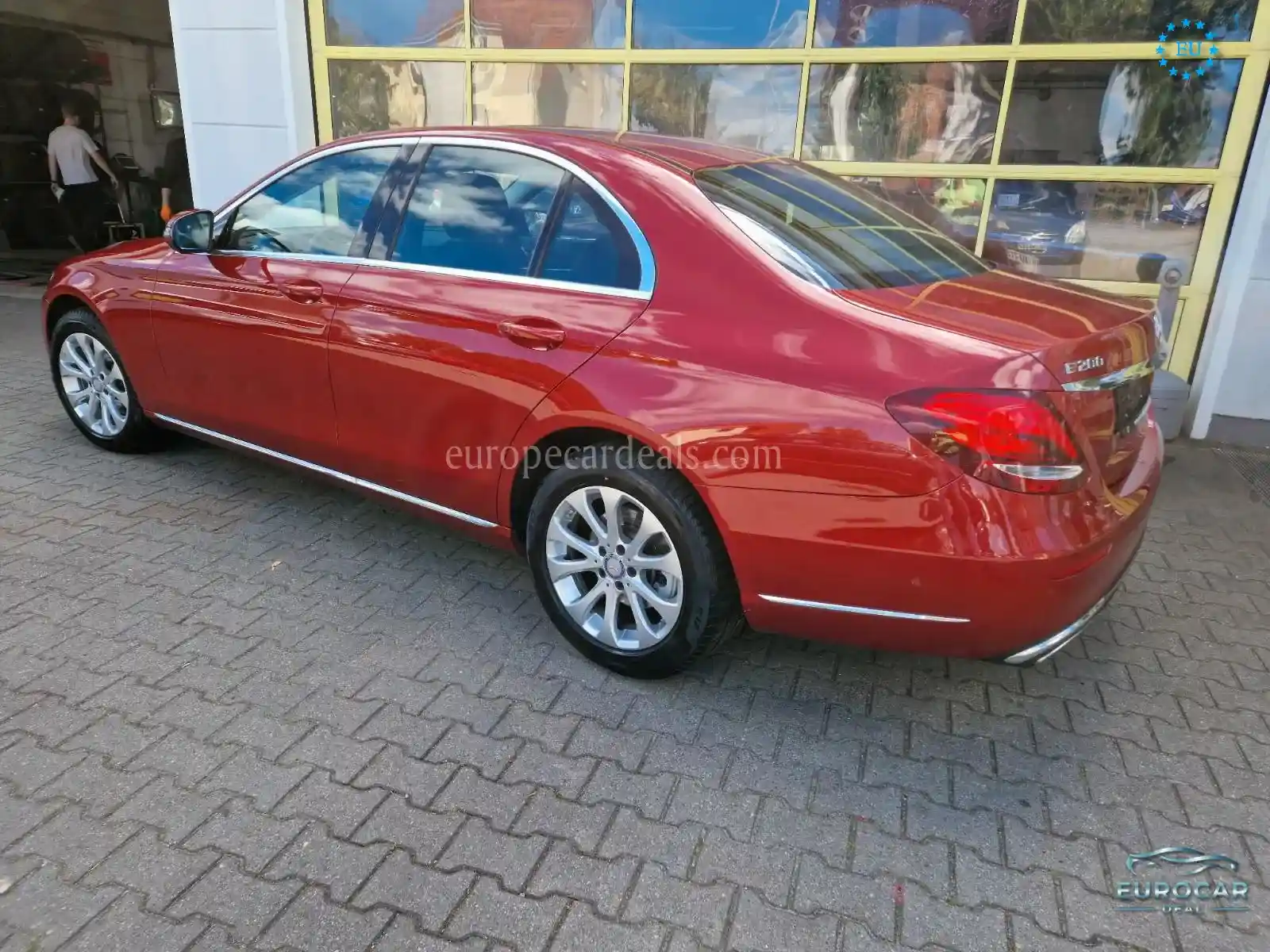 Mercedes-Benz E 200