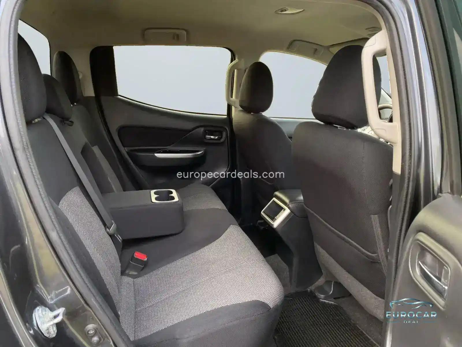Mitsubishi L200