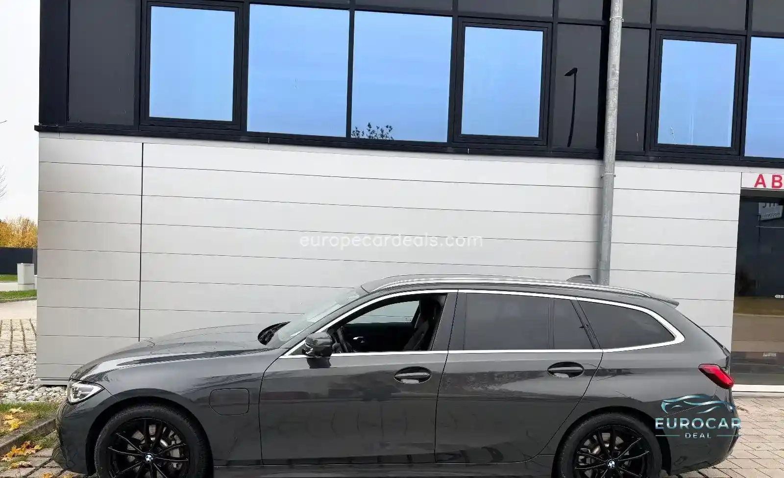 BMW 330