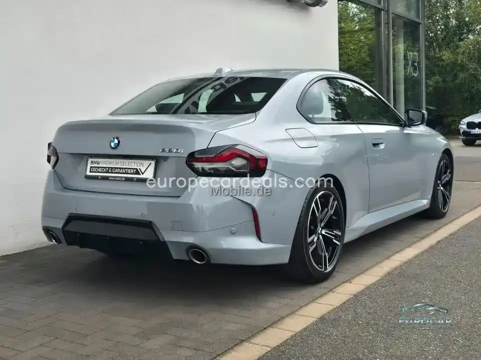 BMW 220