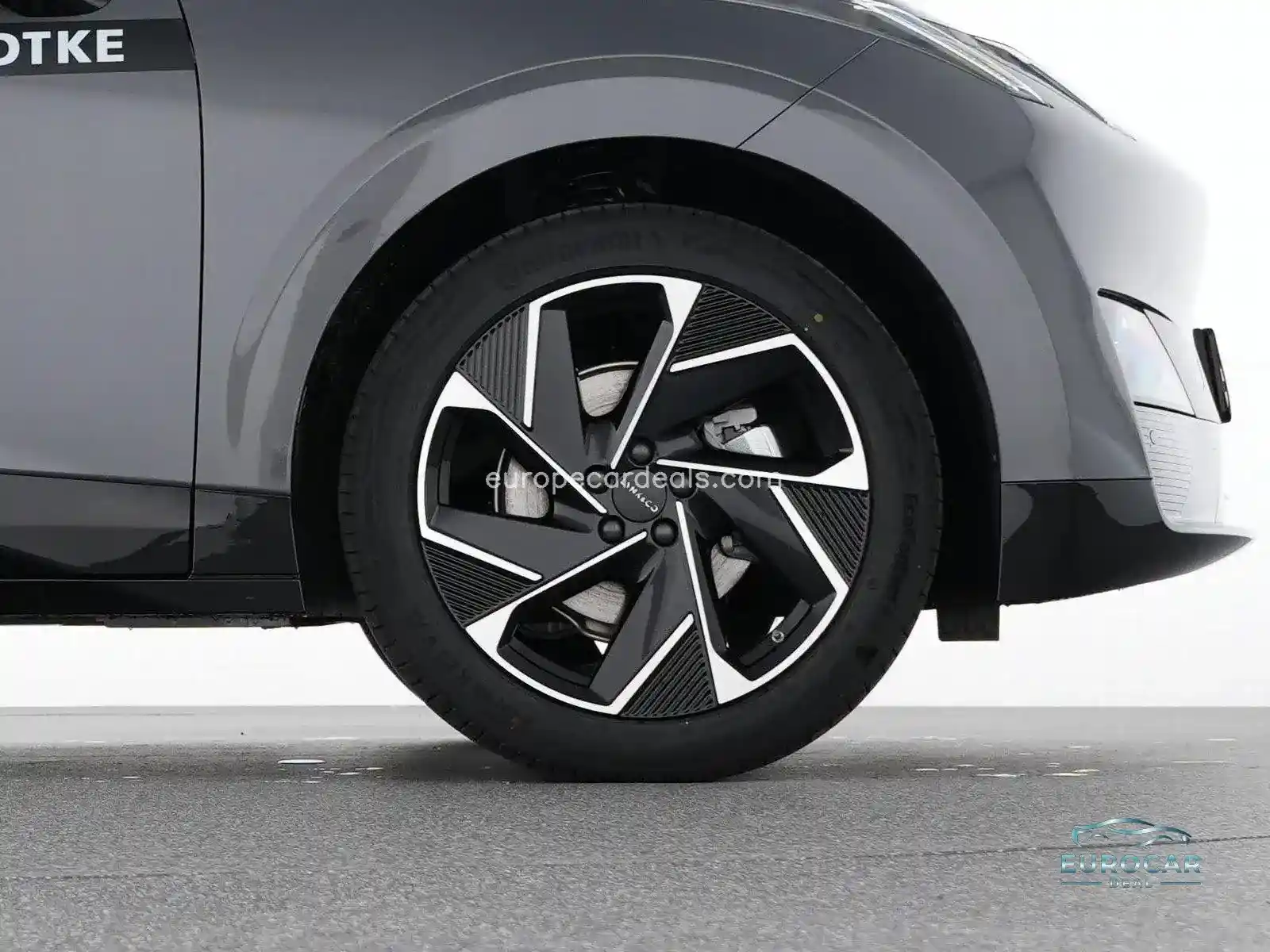 Lynk&Co 02